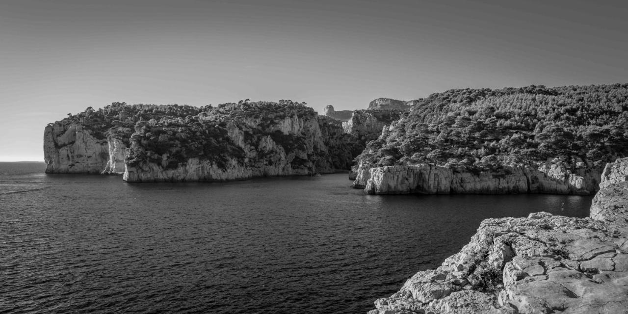 Le Vallat Vue Mer Cassis Terrasse Privative Spa Jacuzzi Barbecue Calanques Exterior photo